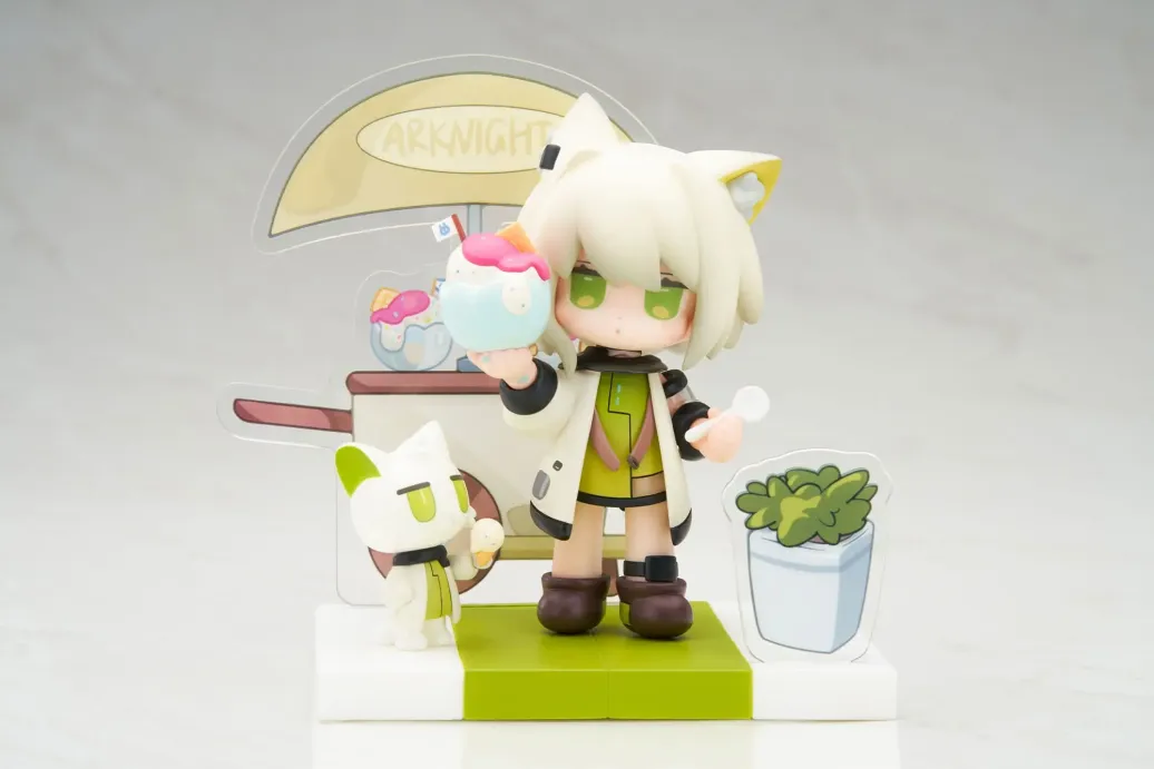 Arknights PVC Statue Dessert Time Series Q-figure Kal'tsit 11 cm