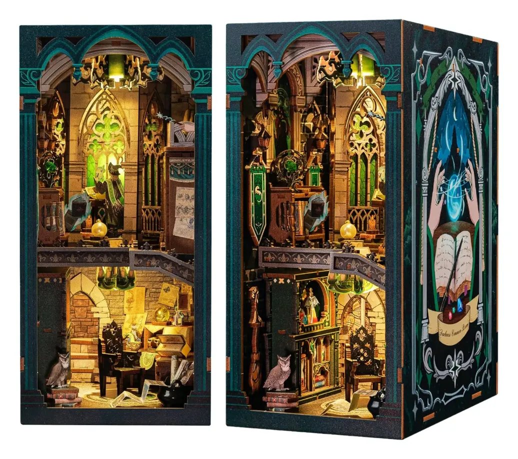 Book Nook Darkness Common Room 23 x 11 cm 