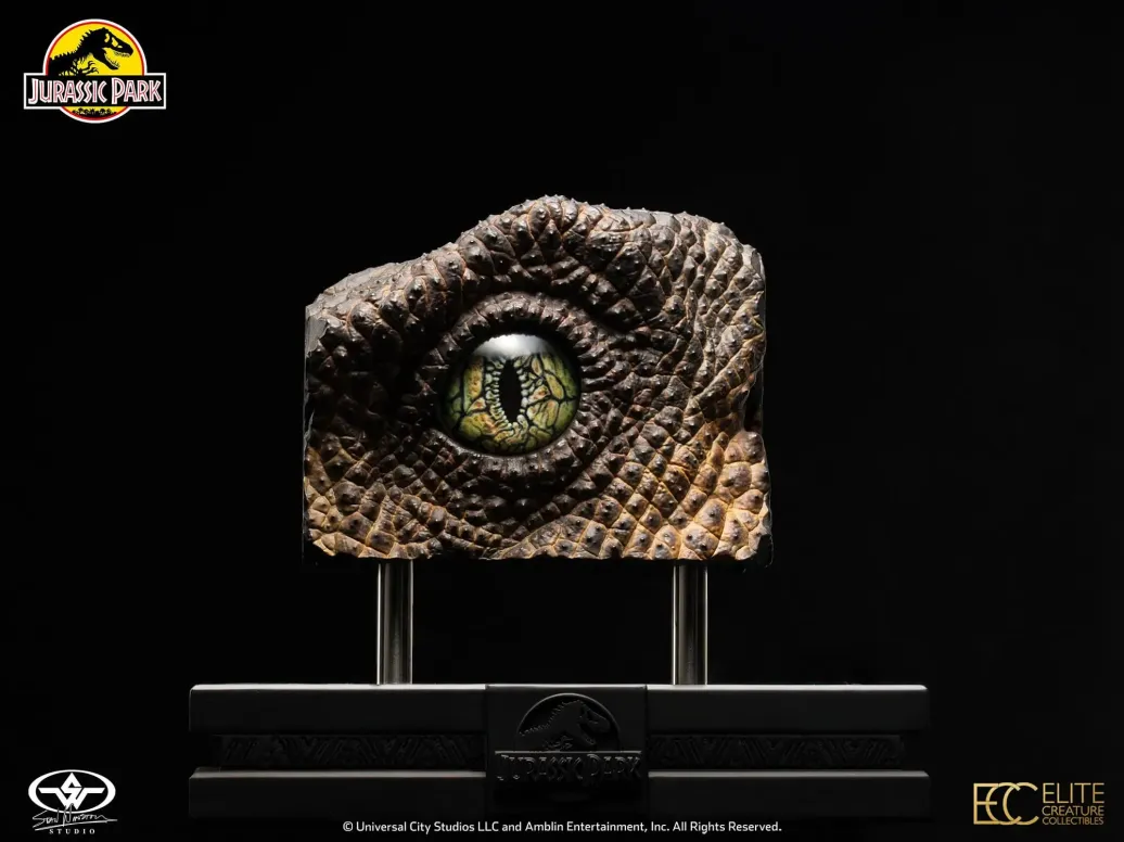 Jurassic Park 1/1 Replik Velociraptor Eye 23 cm