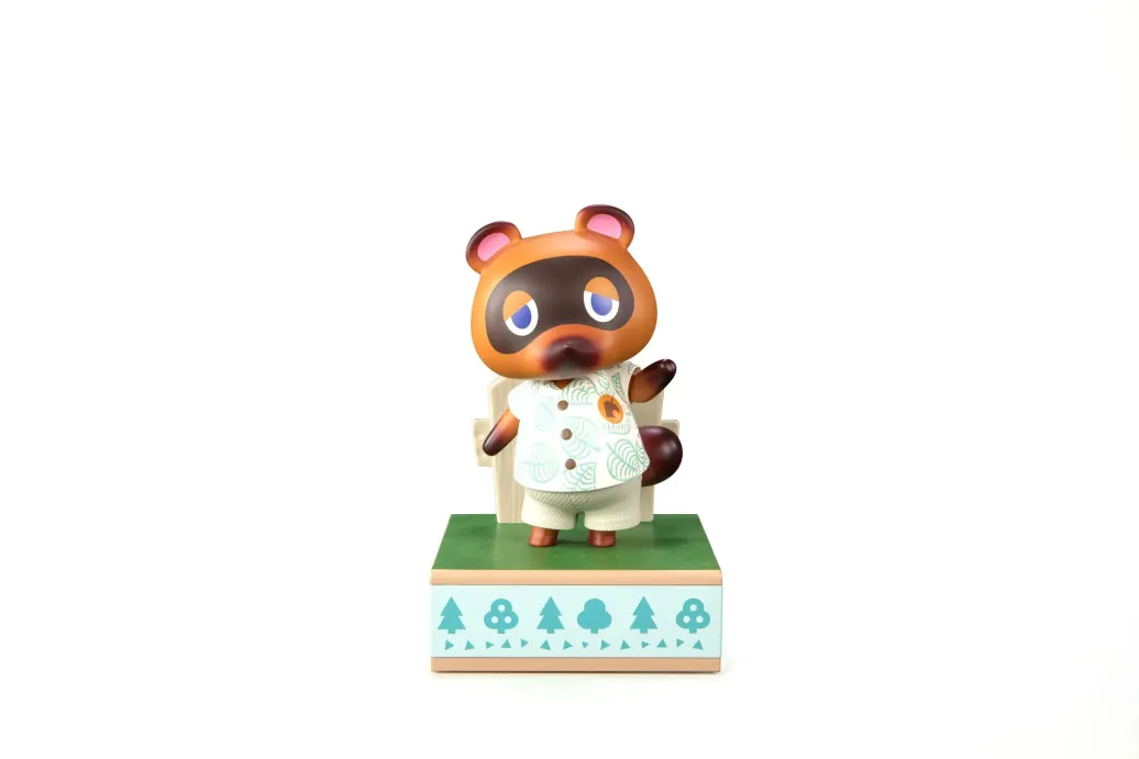 Animal Crossing: New Horizons PVC Statue Tom Nook 22 cm