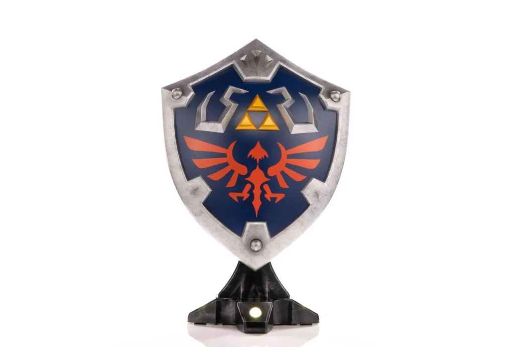 The Legend of Zelda Breath of the Wild PVC Statue Hylian Shield Collectors Edition 29 cm