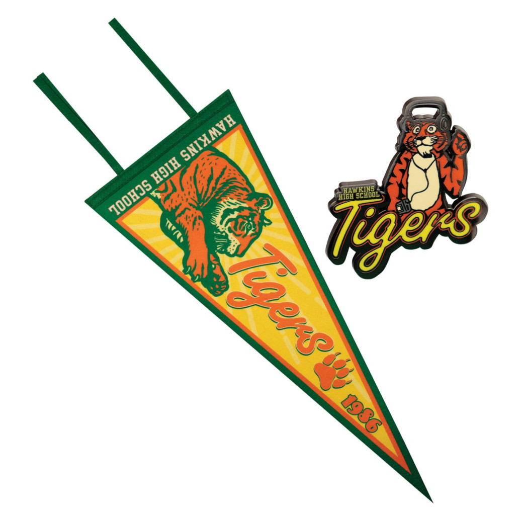 Stranger Things Wimpel mit Ansteck-Pin Tiger´s