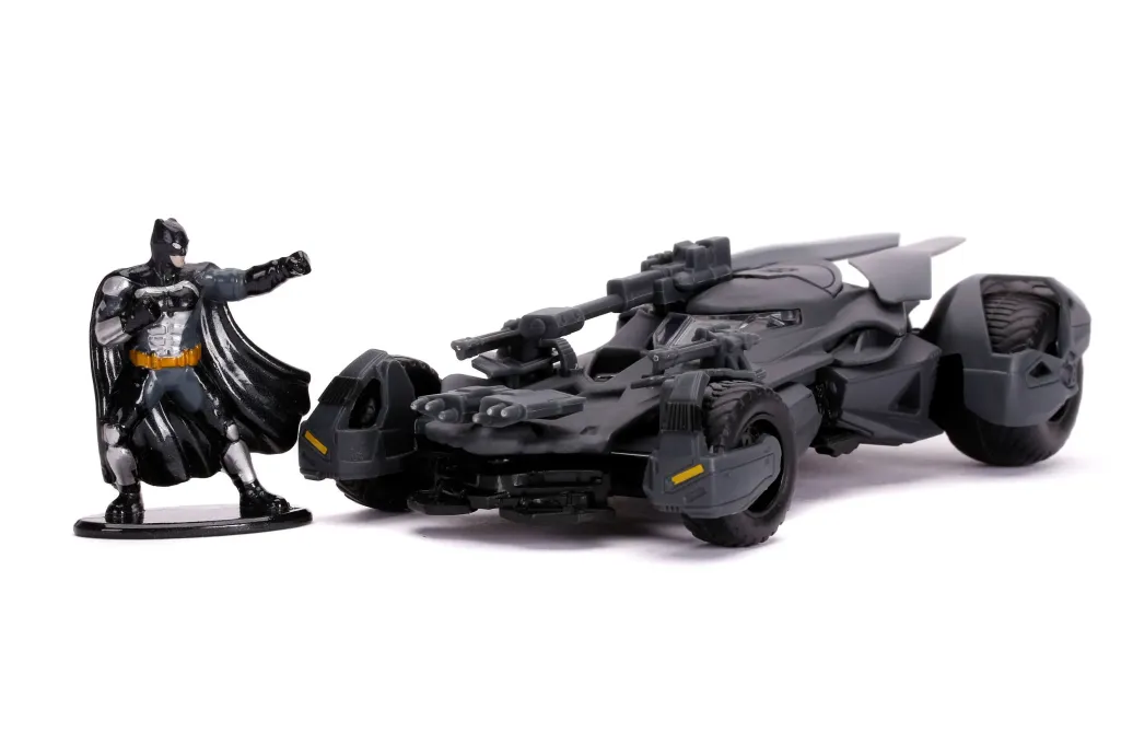 Justice League Hollywood Rides Diecast Modell 1/32 Batmobil mit Figur