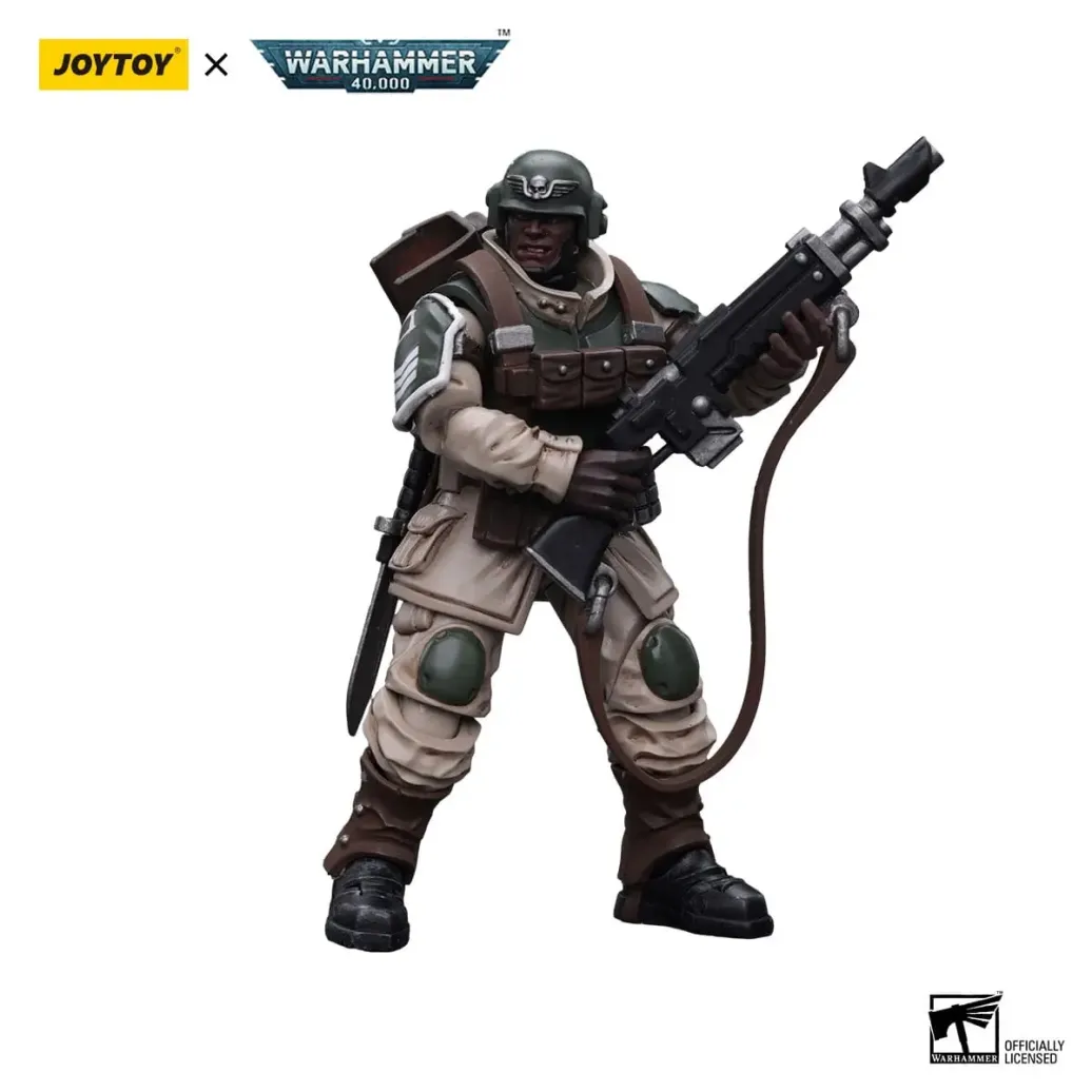 Warhammer 40k Actionfigur 1/18 Astra Militarum Cadian Command Squad Veteran with Regimental Standard 12 cm