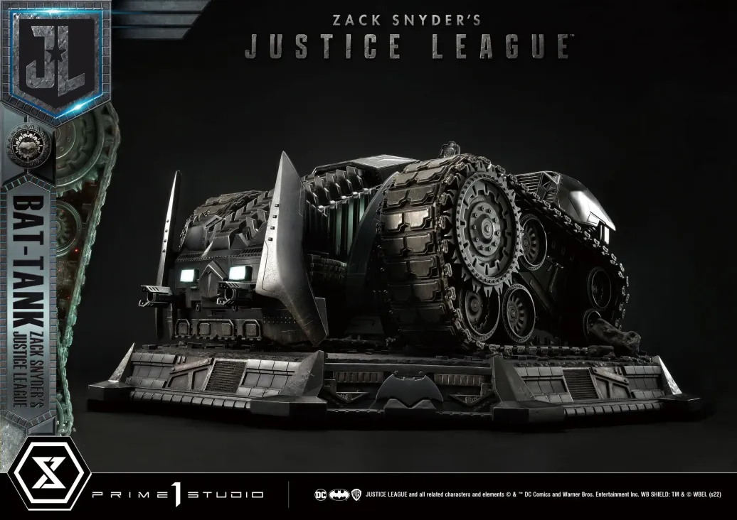 Zack Snyder's Justice League Museum Masterline Diorama Bat-Tank Deluxe Version 36 cm