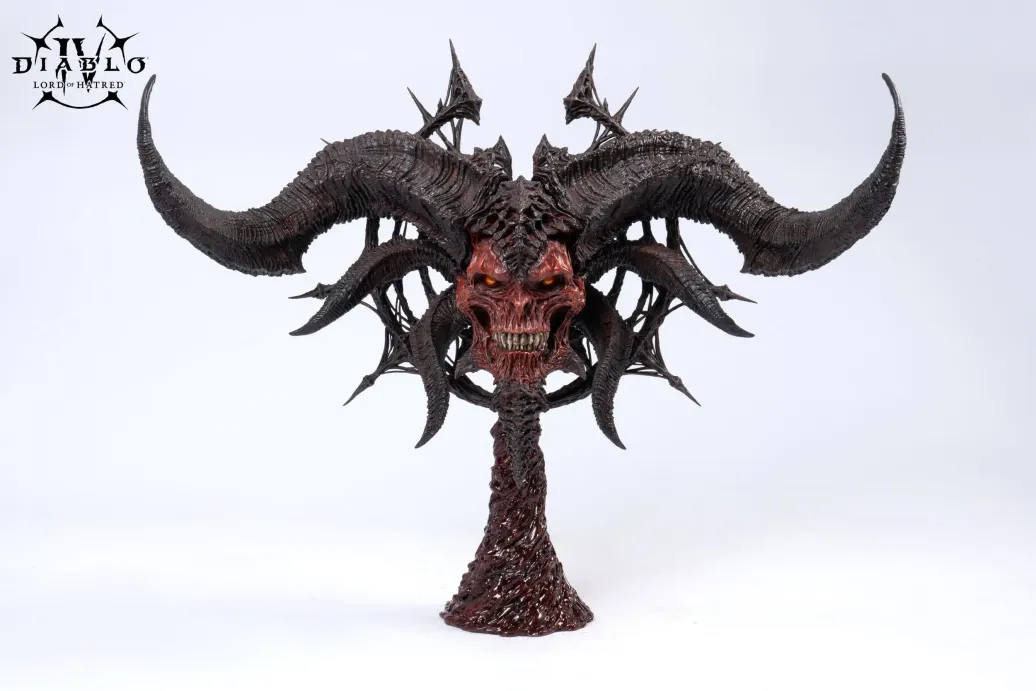 Diablo IV Art Mask Replik 1/2 Scale Mephisto 43 cm