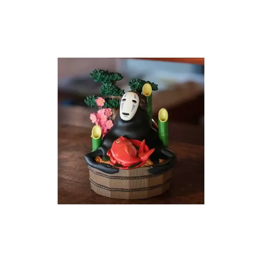 Chihiros Reise ins Zauberland Diorama No Face Golden bucket & bamboos