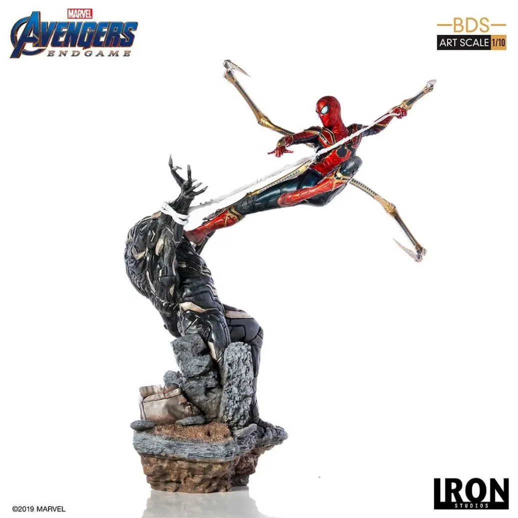 Avengers Endgame Iron Spider vs Outrider BDS Art Scale Statue 36 cm