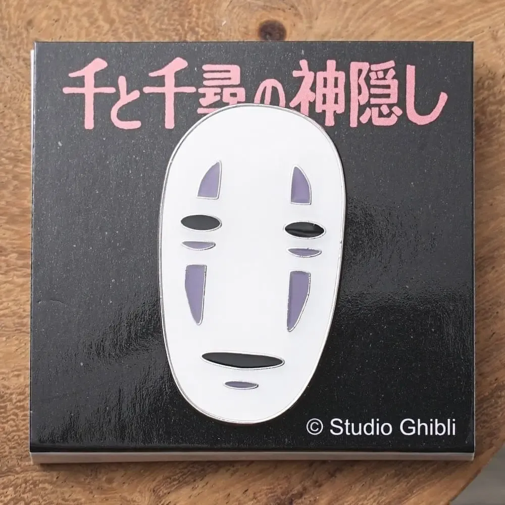 Chihiros Reise ins Zauberland Anstecker No Face Close-up image