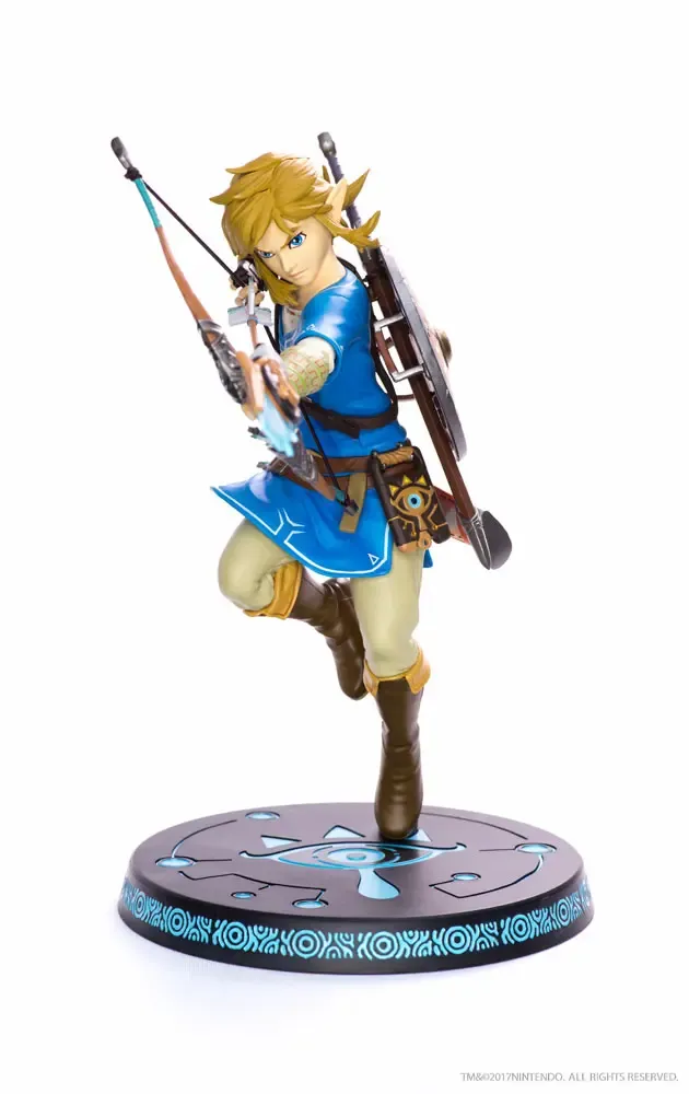The Legend of Zelda Breath of the Wild Link Statue 25 cm