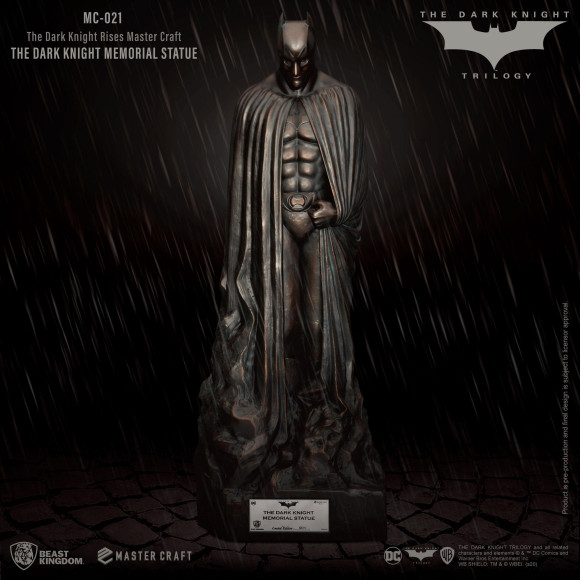 The Dark Knight Rises Memorial Batman Master Craft Statue 45 cm