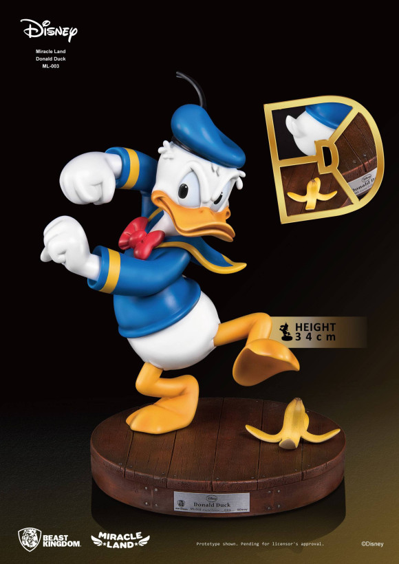 Disney Miracle Land Donald Duck Statue 34 cm