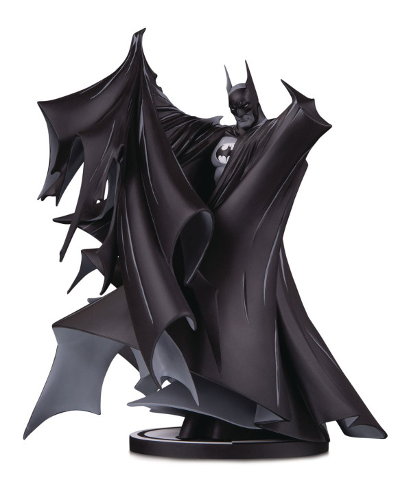 Batman Black & White Statue 24 cm by Todd McFarlane 