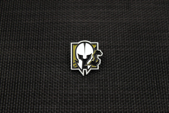 Six Collection Ansteck-Pin Operator Icon Maestro