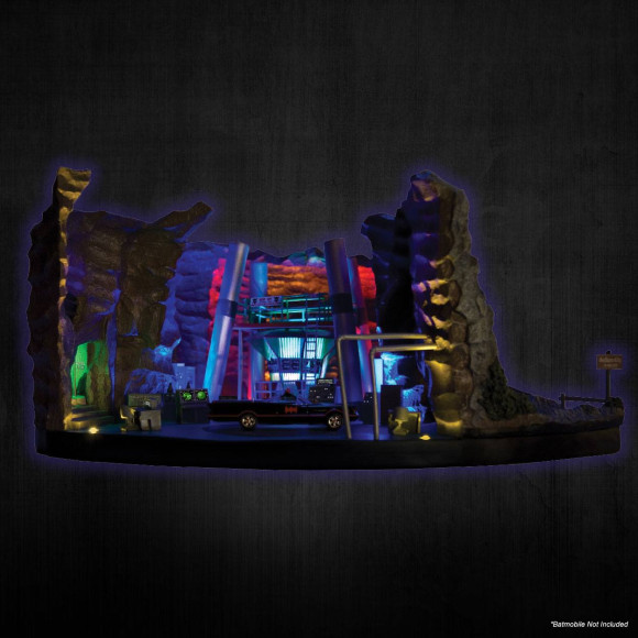 Batman 1966 TV Series Skulptur Batcave 46 x 23 cm
