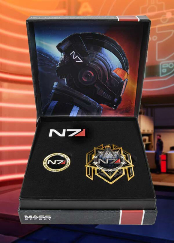 Mass Effect Ansteck-Button N7 Premium Box