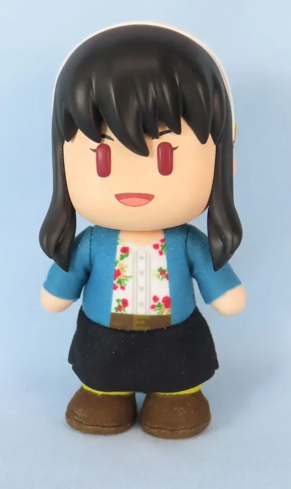 Spy x Family Plüschfigur Yor Forger Dress Movable 11 cm