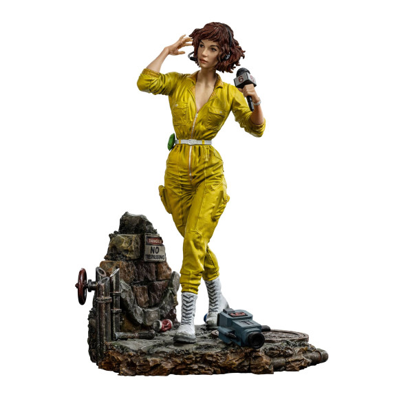 Teenage Mutant Ninja Turtles Art Scale Statue 1/10 April O'Neal 19 cm