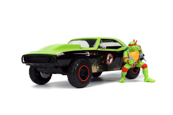 Teenage Mutant Ninja Turtles Hollywood Rides Diecast Modell 1/24 1967 Chevrolet Camaro mit Raphael Figur