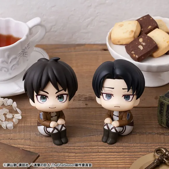 Attack on Titan Look Up PVC Statue Eren Jaeger & Levi Set (with gift) 11 cm     