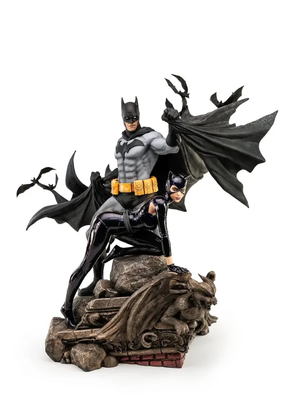 DC Comics Statue 1/4 Batman & Catwoman Reunion 67 cm