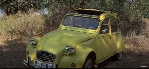 James Bond Modellbausatz Geschenkset Citroen 2 CV