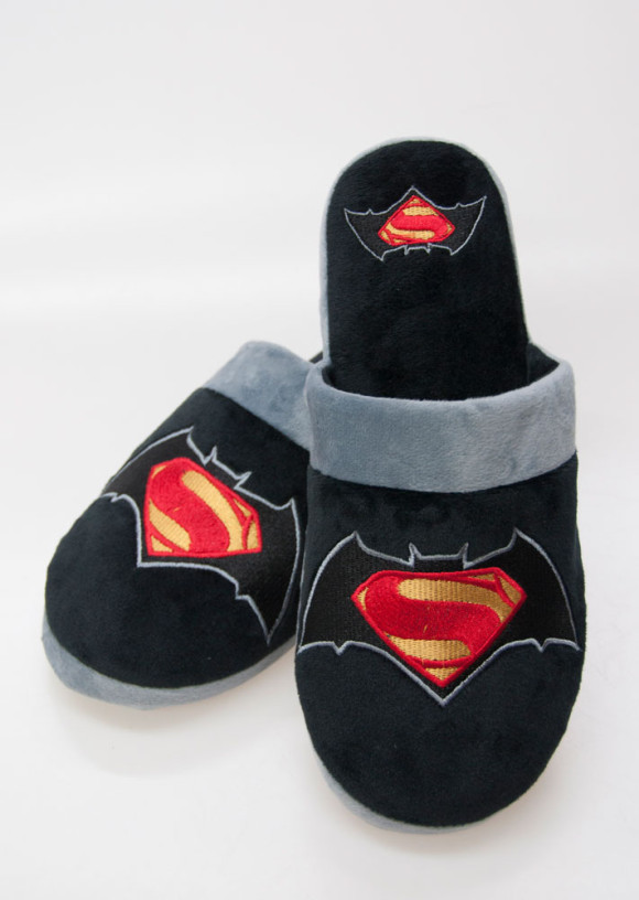 Batman v Superman Hausschuhe Logo