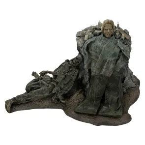 Friday the 13th: The Game Diorama Pamela Shrine