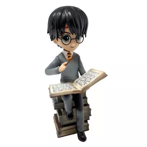 Harry Potter Figur Harry and the Pile of Spell Book 21 cm