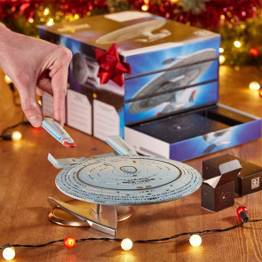 Star Trek NCC-1701-D Countdown Character Adventskalender Model Kit